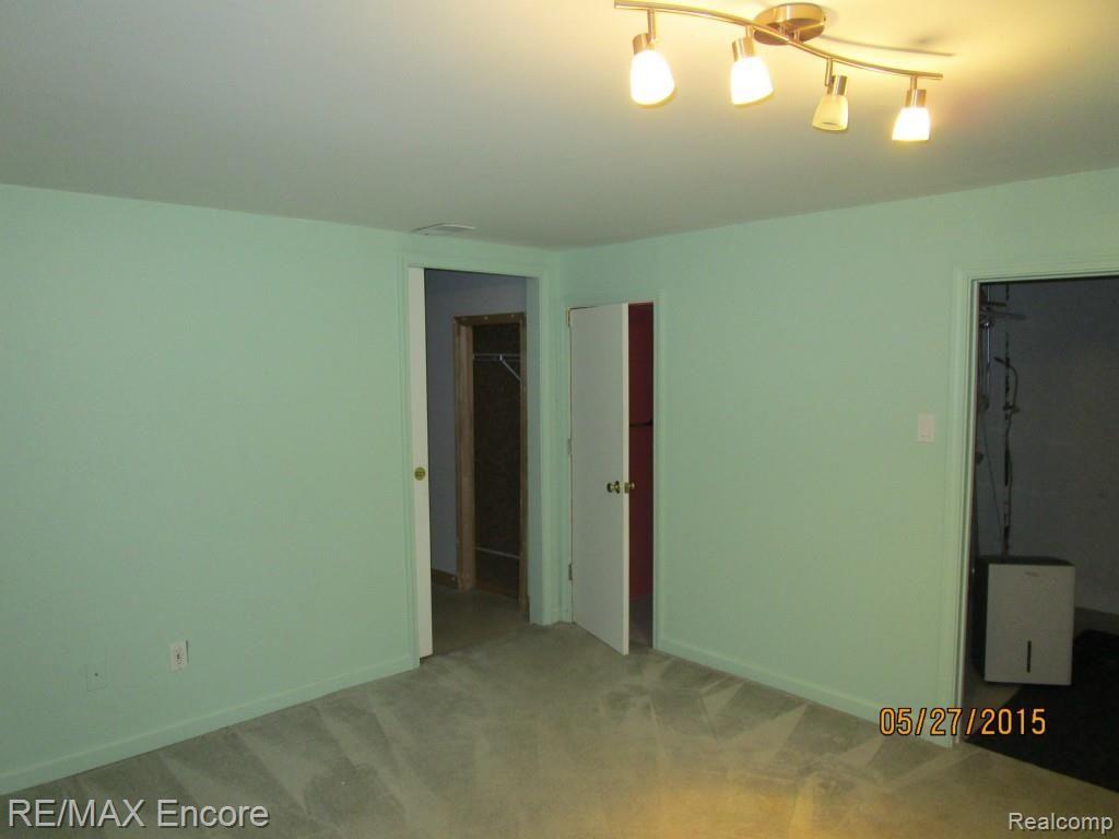 230 Pine Tree Ridge, Unit 2 Waterford, MI 48327 - Photo 15 of 22