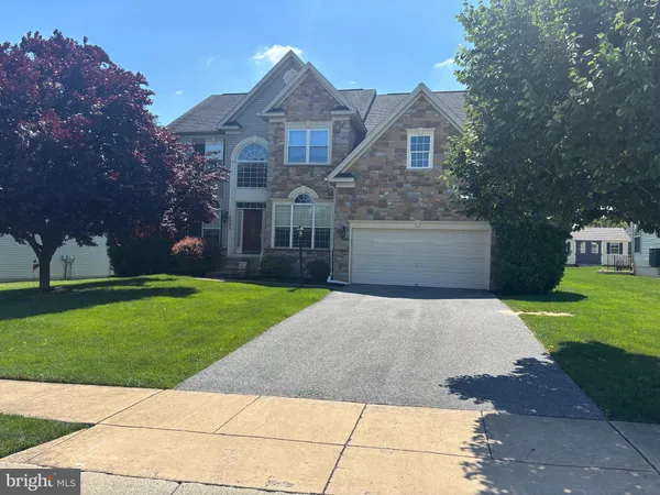 $399,900 | 2542 Brownstone Court, Dover, PA 17315