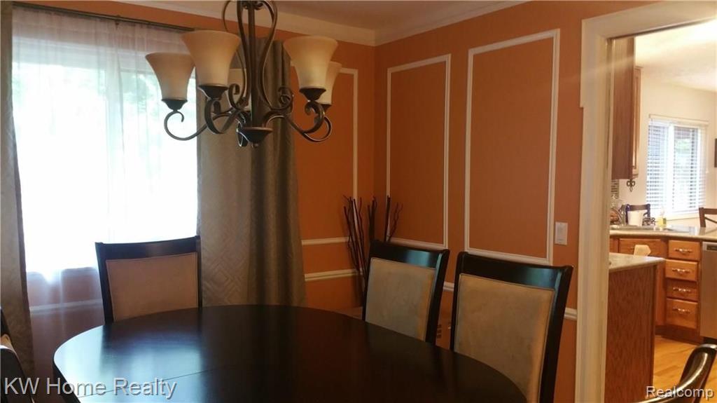 29825 Sugar Spring Road Farmington, MI 48334 - Photo 12 of 31