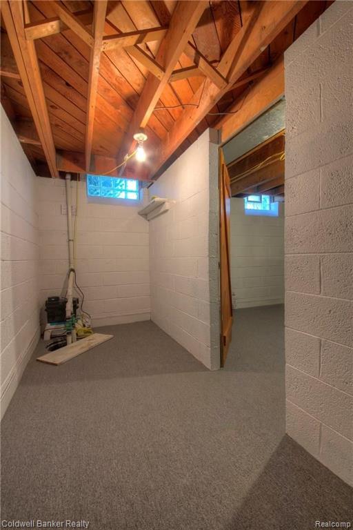 28341 Farmington Road Farmington Hills, MI 48334 - Photo 33 of 35