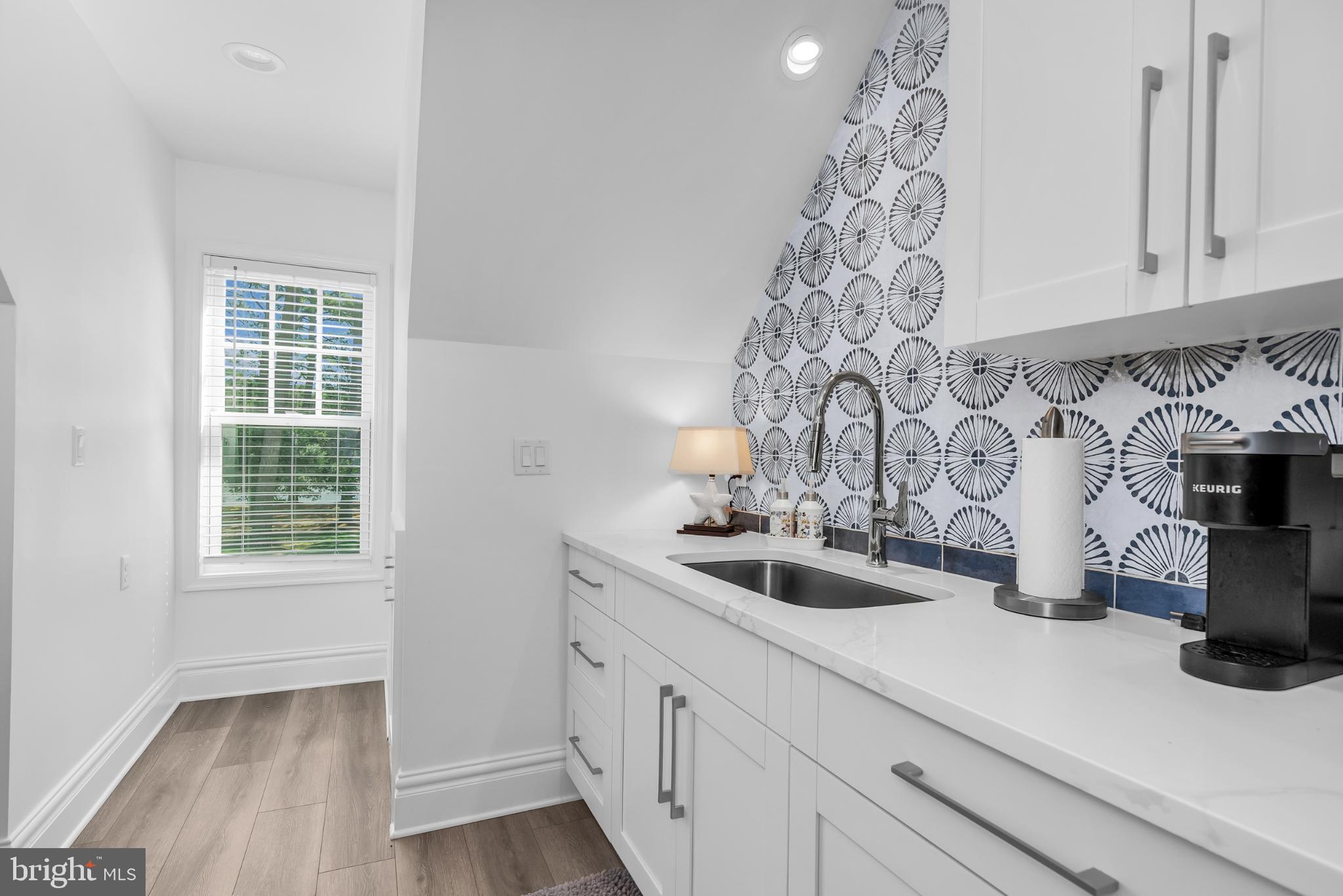 20031 Oakland Farm Road Cape Charles, VA 23310 - Photo 57 of 98 Charming kitchen nook with stylish accents.