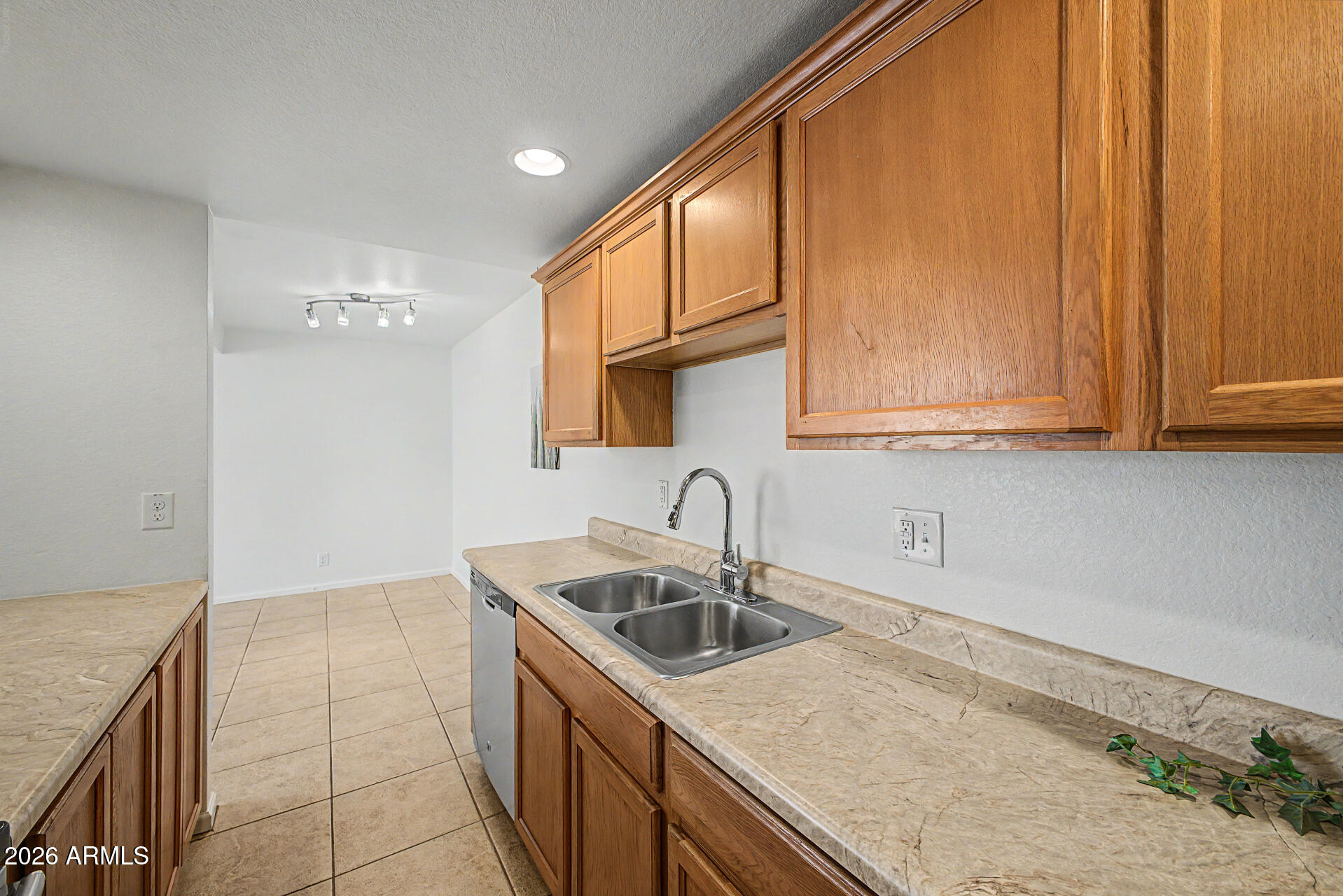 424 West Brown Road, Unit 225 Mesa, AZ 85201 - Photo 11 of 29 13-Brown