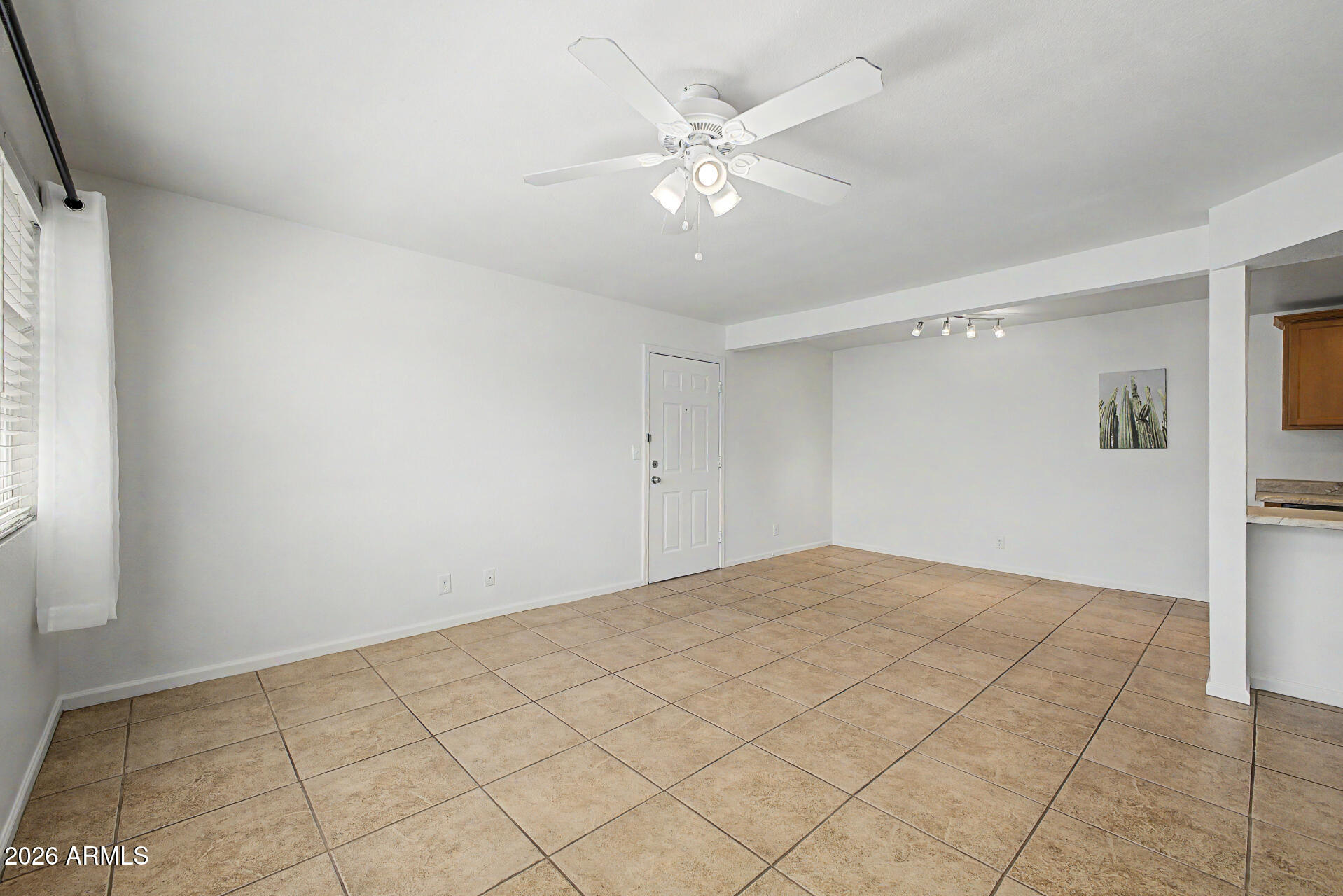 424 West Brown Road, Unit 225 Mesa, AZ 85201 - Photo 5 of 29 05-Brown