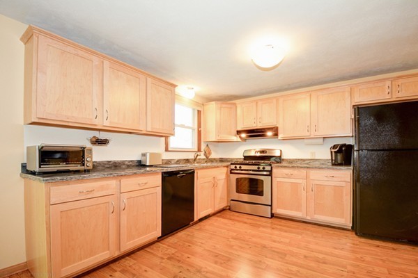 12 Woodbine Road Billerica, MA 01821 - Photo 3 of 26 Gallery Image 3
