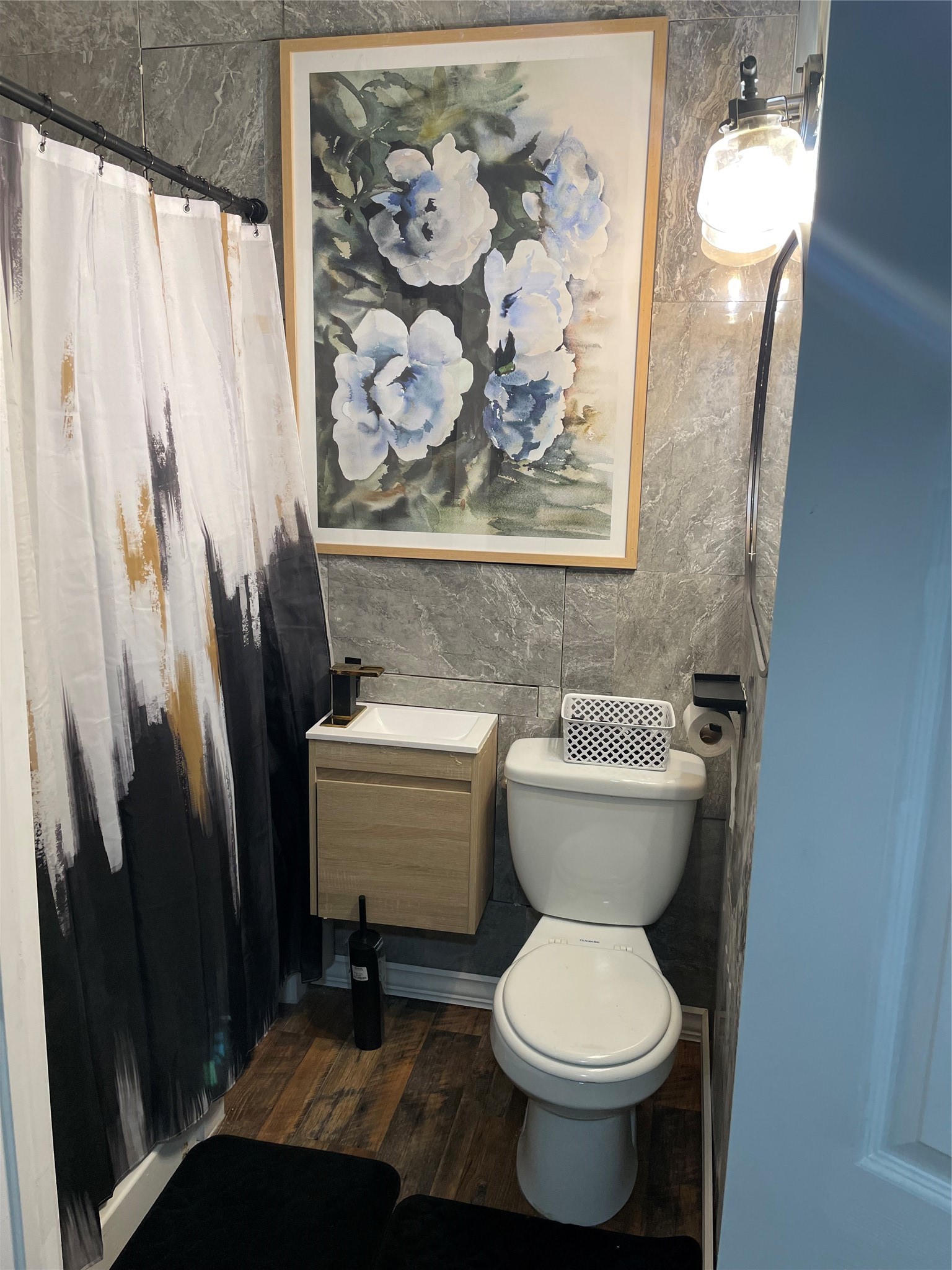 6811 St Augustine Street Houston, TX 77021 - Photo 6 of 20 a bathroom with a toilet and a sink
