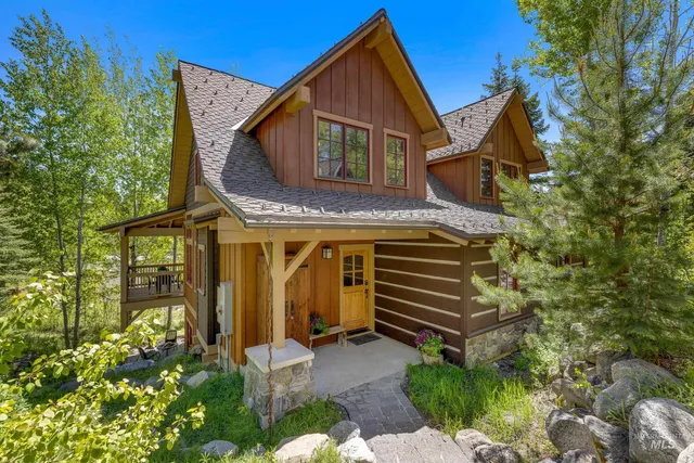 $849,000 | 25 Golden Bar Court, Donnelly, ID 83615