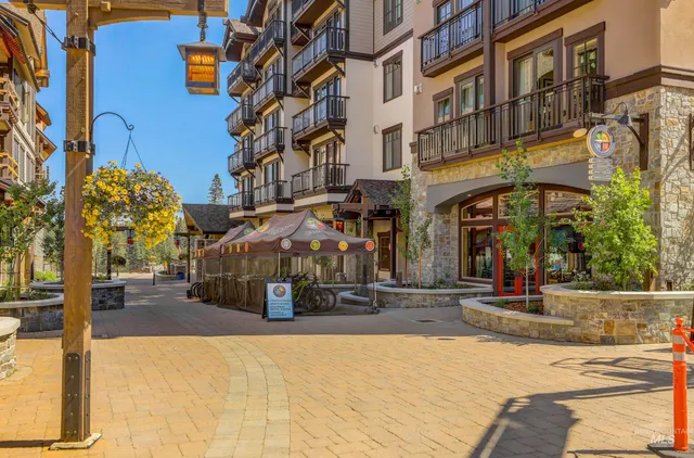 $849,000 | 25 Golden Bar Court, Donnelly, ID 83615