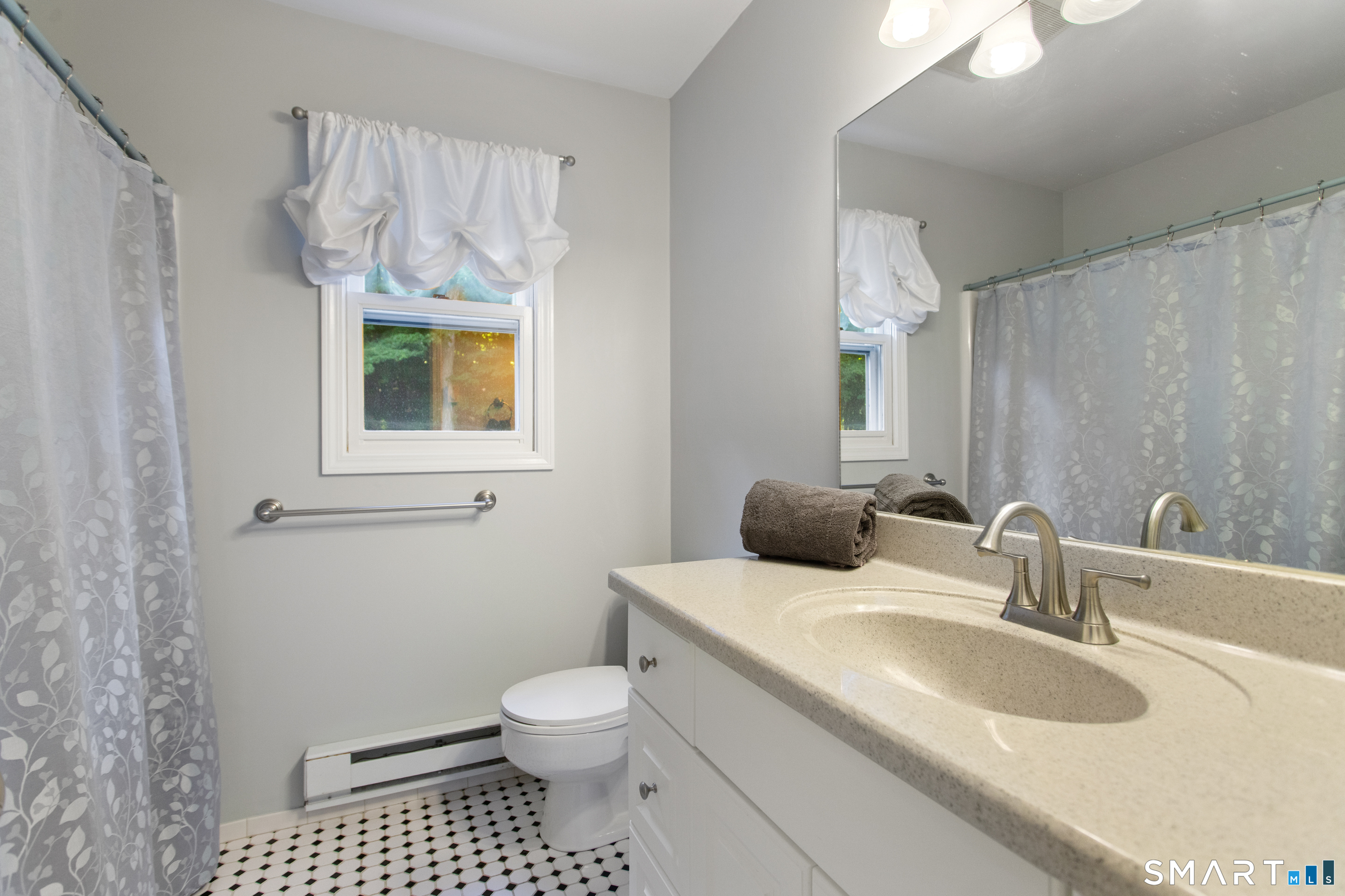 4 Windaway Road Bethel, CT 06801 - Photo 22 of 33