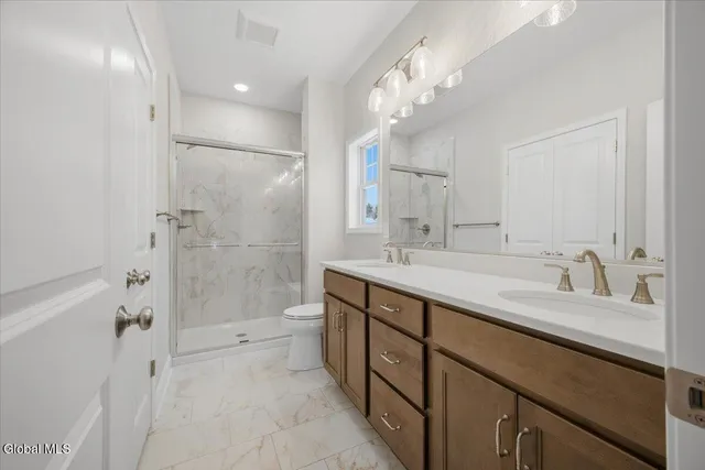 $698,000 | 14 Wellington Court, Clifton Park, NY 12065