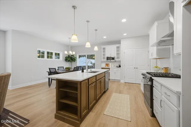 $698,000 | 14 Wellington Court, Clifton Park, NY 12065