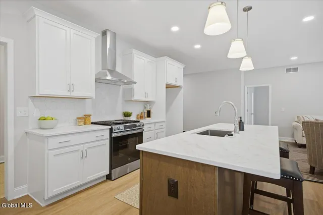 $698,000 | 14 Wellington Court, Clifton Park, NY 12065