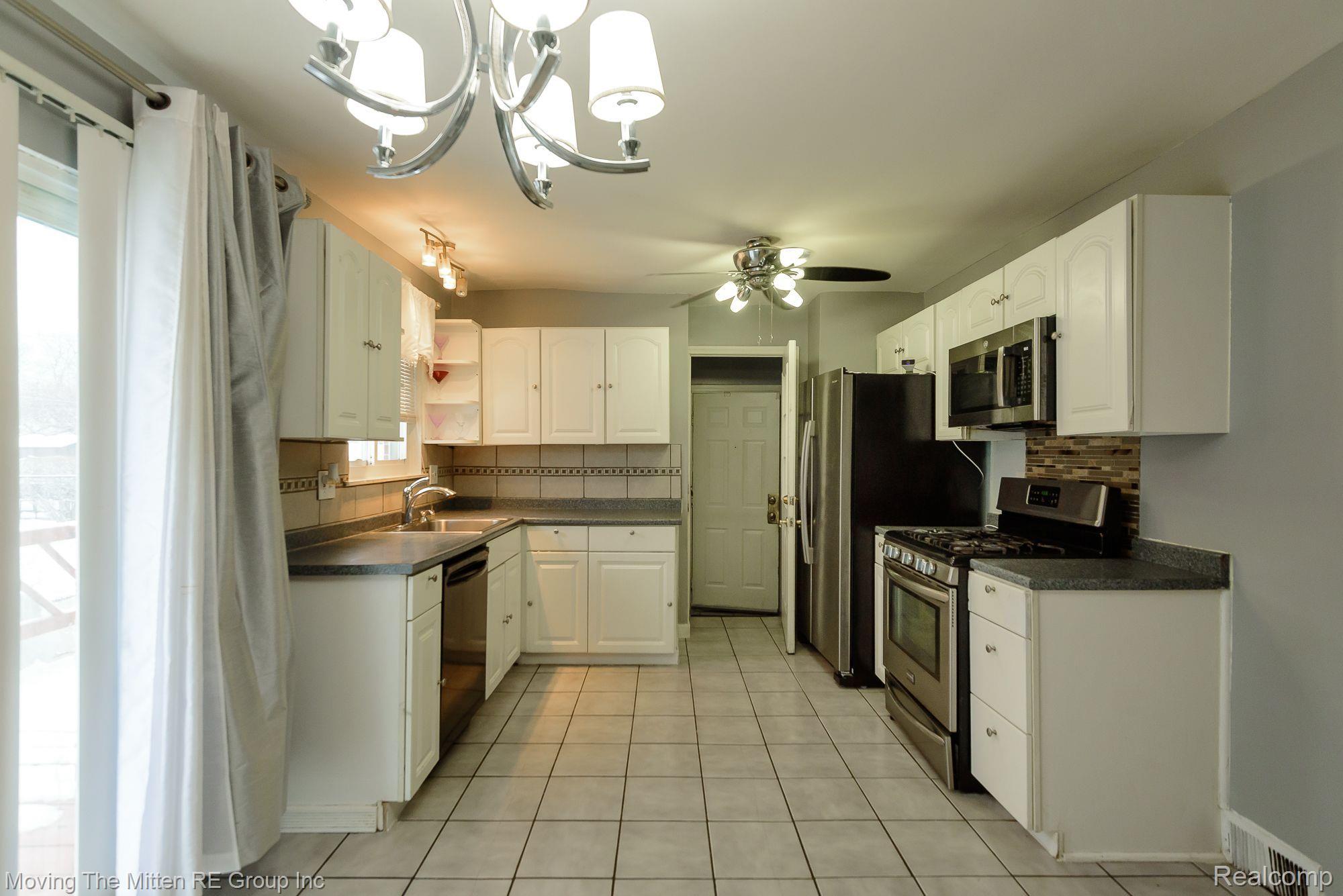 4028 Farnum Inkster, MI 48141 - Photo 8 of 36 Gallery Image 8