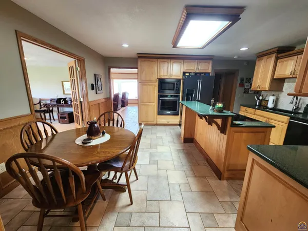 $569,000 | 20 Lakeshore Drive, Emporia, KS 66801
