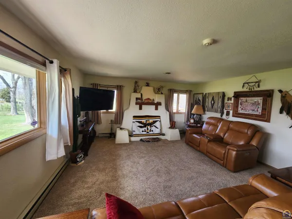 $569,000 | 20 Lakeshore Drive, Emporia, KS 66801
