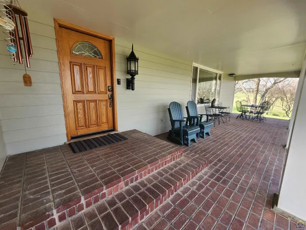 $569,000 | 20 Lakeshore Drive, Emporia, KS 66801