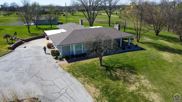 $569,000 | 20 Lakeshore Drive, Emporia, KS 66801