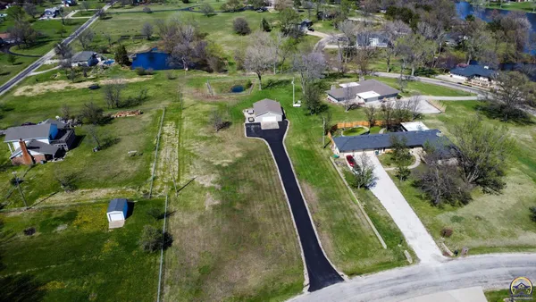 $569,000 | 20 Lakeshore Drive, Emporia, KS 66801