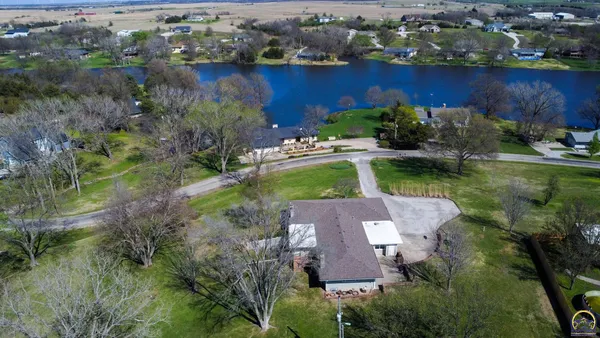 $569,000 | 20 Lakeshore Drive, Emporia, KS 66801