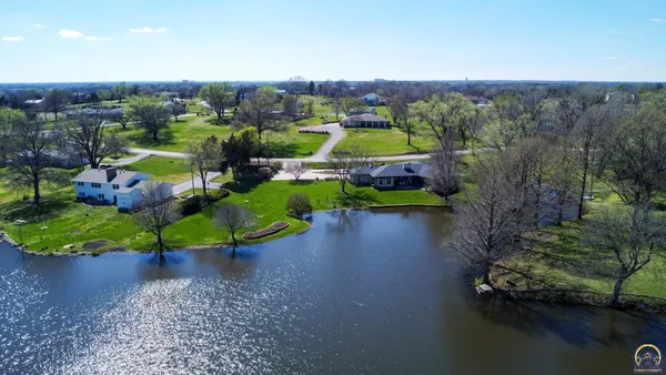$569,000 | 20 Lakeshore Drive, Emporia, KS 66801