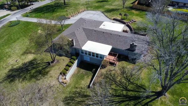 $569,000 | 20 Lakeshore Drive, Emporia, KS 66801