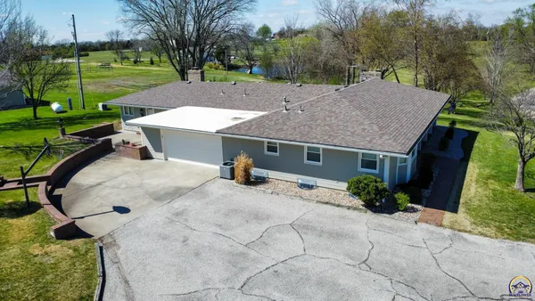$569,000 | 20 Lakeshore Drive, Emporia, KS 66801