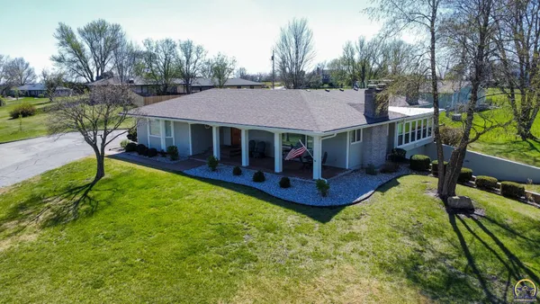 $569,000 | 20 Lakeshore Drive, Emporia, KS 66801