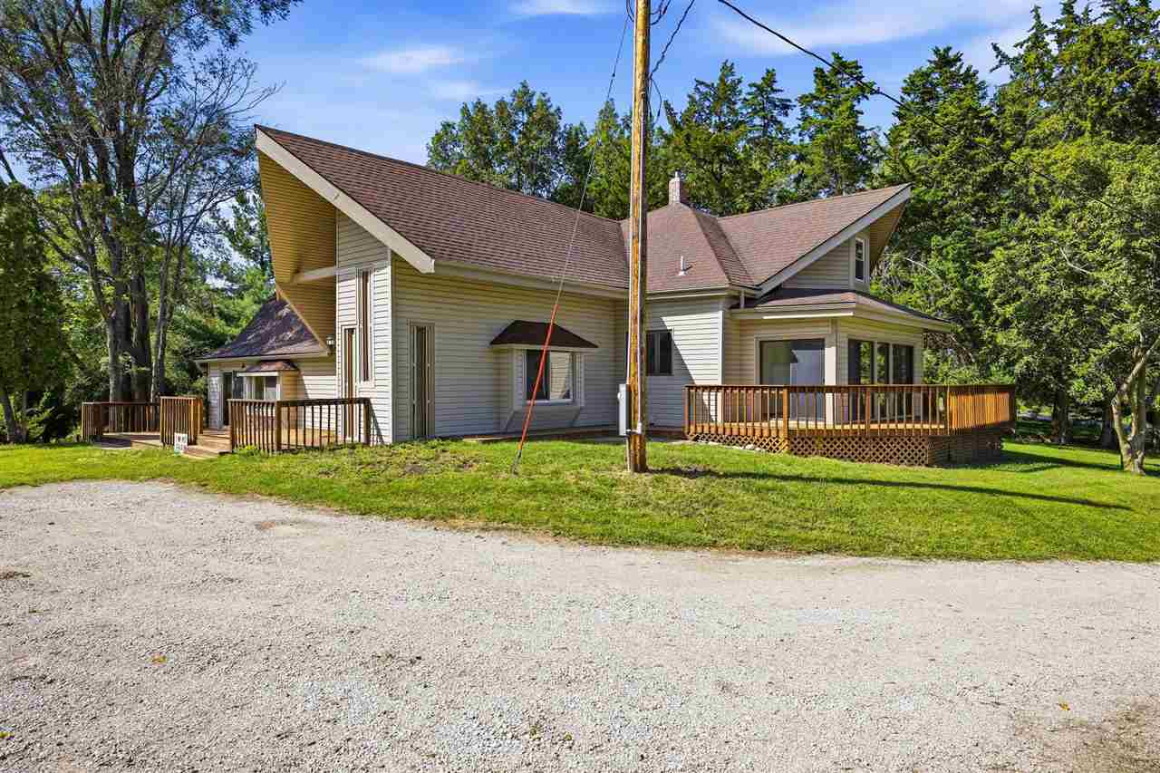 1795 Lake Manor Road Northeast Solon, IA 52333 - Photo 2 of 43 Gallery Image 2