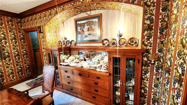$685,000 | 173 North 7th Highway, Girard, KS 66743