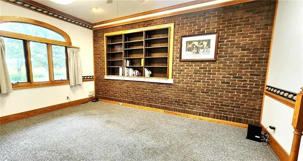 $685,000 | 173 North 7th Highway, Girard, KS 66743