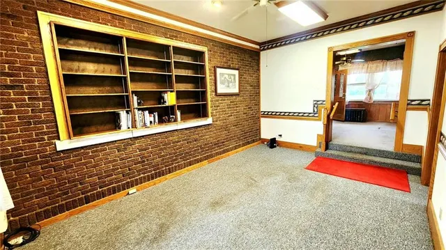 $685,000 | 173 North 7th Highway, Girard, KS 66743