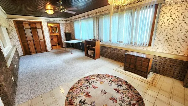 $685,000 | 173 North 7th Highway, Girard, KS 66743