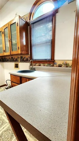 $685,000 | 173 North 7th Highway, Girard, KS 66743