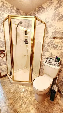 $685,000 | 173 North 7th Highway, Girard, KS 66743