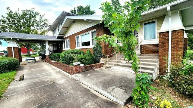 $685,000 | 173 North 7th Highway, Girard, KS 66743