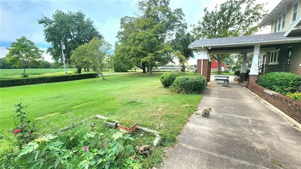 $685,000 | 173 North 7th Highway, Girard, KS 66743