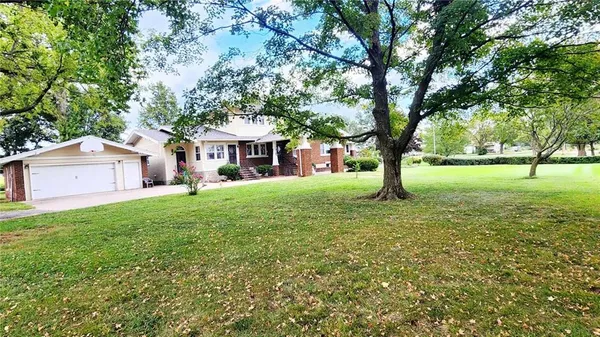 $685,000 | 173 North 7th Highway, Girard, KS 66743