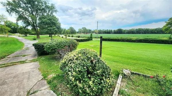 $685,000 | 173 North 7th Highway, Girard, KS 66743
