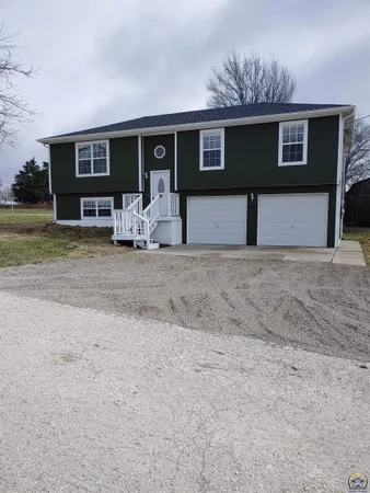 $309,000 | 500 Summit Street, McLouth, KS 66054