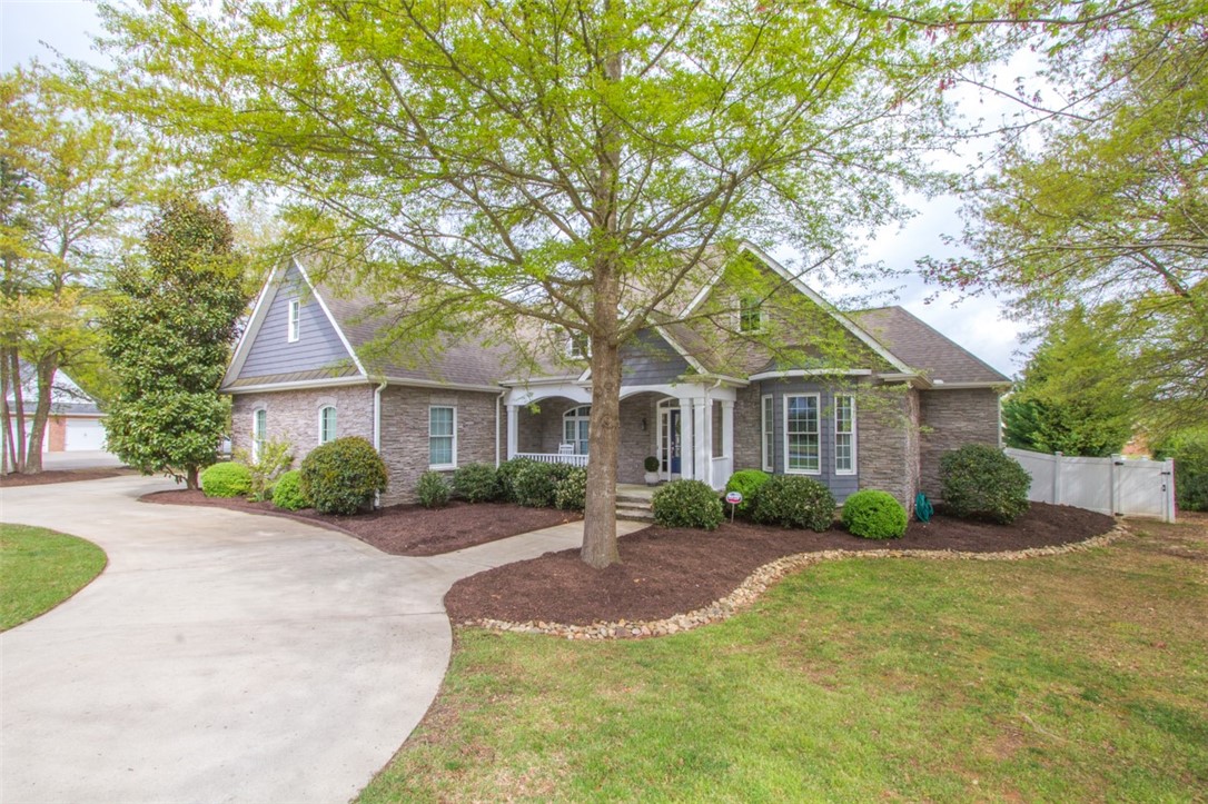 109 Arden Chase Anderson, SC 29621 - Photo 2 of 35