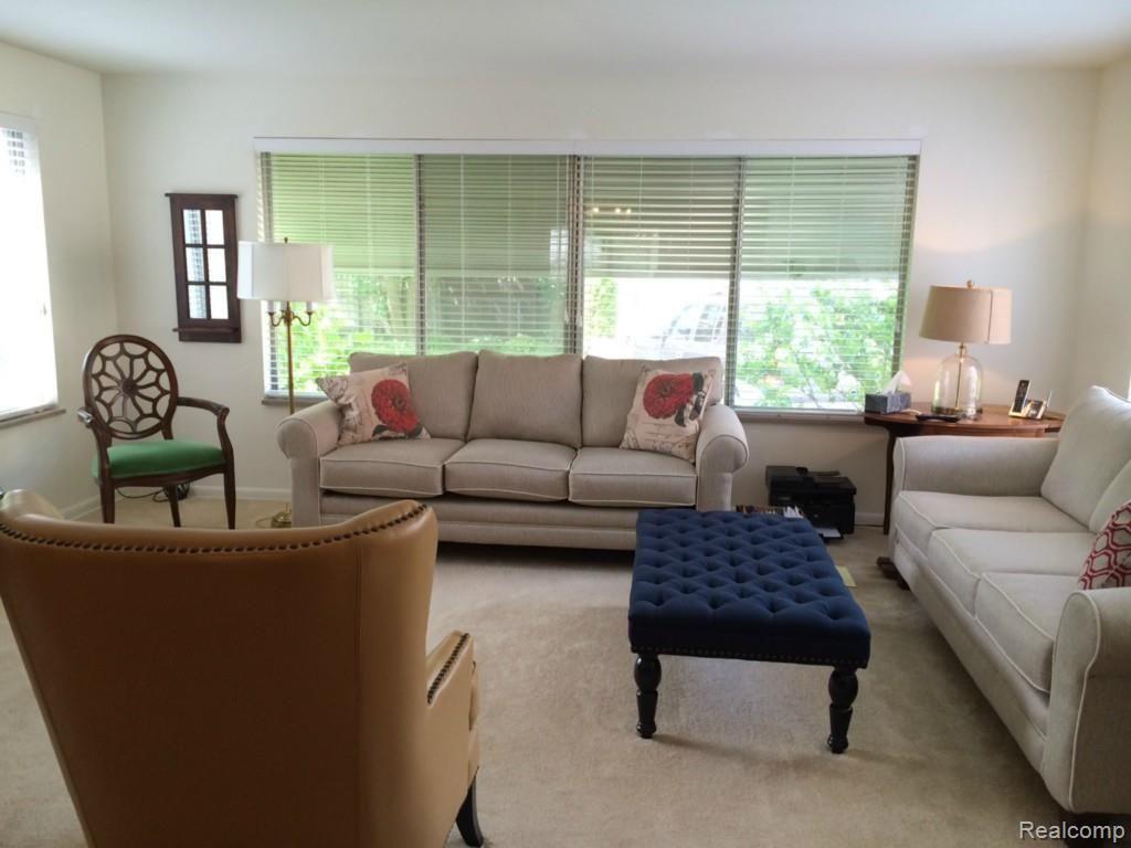 779-78 Harcourt Road Grosse Pointe, MI 48230 - Photo 2 of 12 family room.jpg
