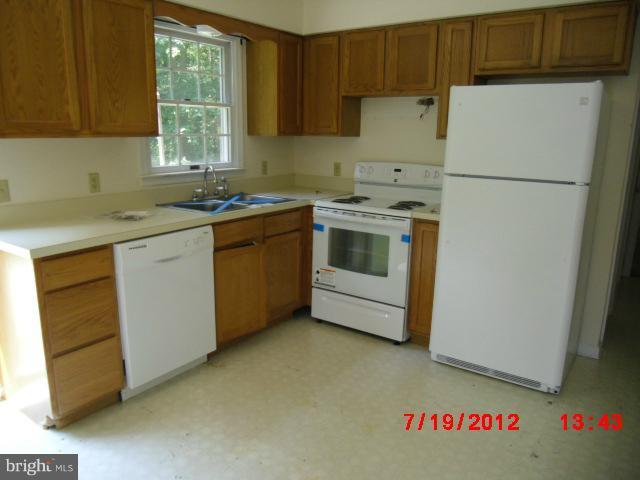 10472 Fish Hatchery Road Chestertown, MD 21620 - Photo 3 of 13 Kitchen