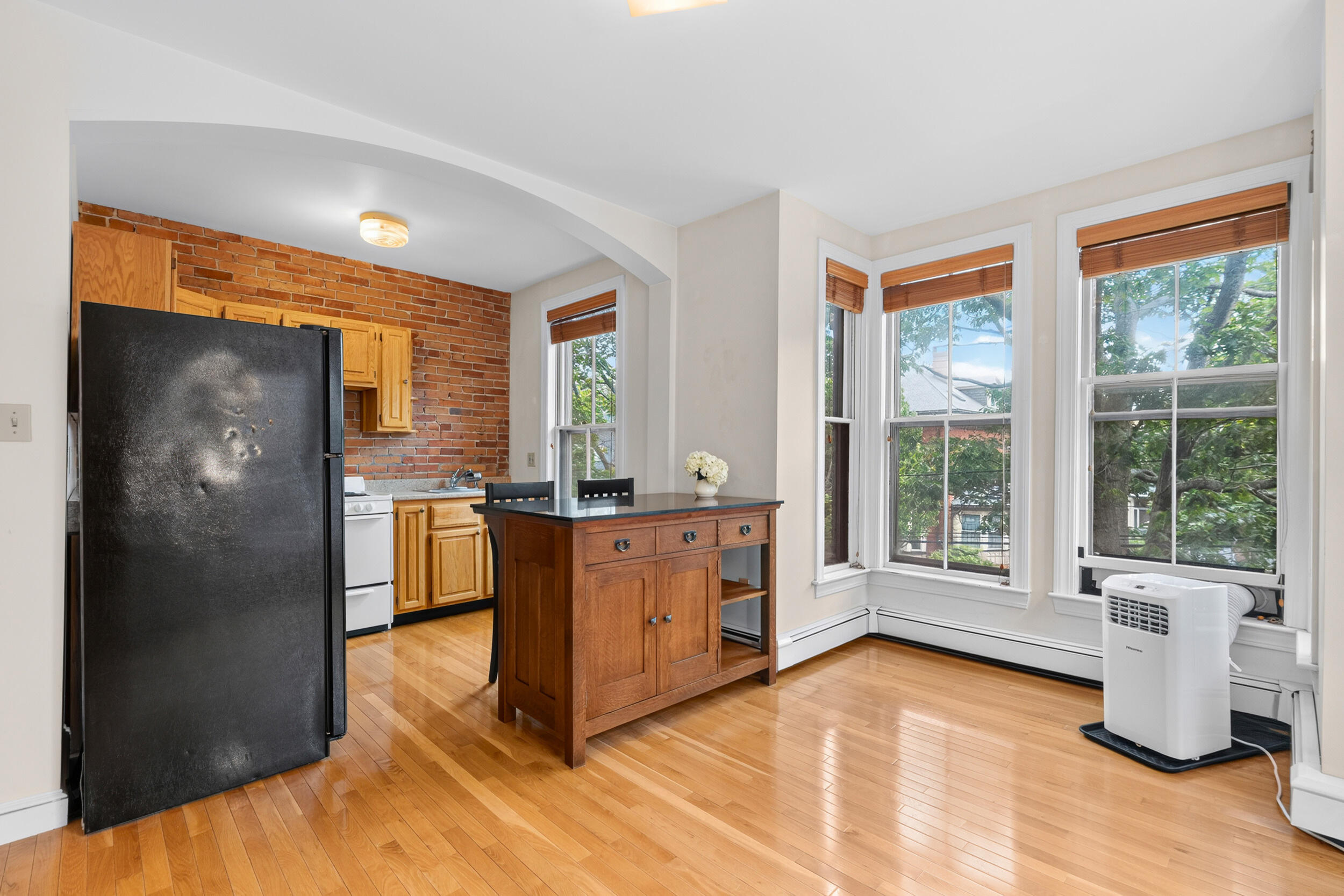 238 State Street, Unit 4 Portland, ME 04101 - Photo 10 of 28 238 State St. #4