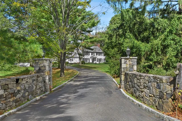 $3,400,000 | 22 Long Meadow Road, Bedford, NY 10506