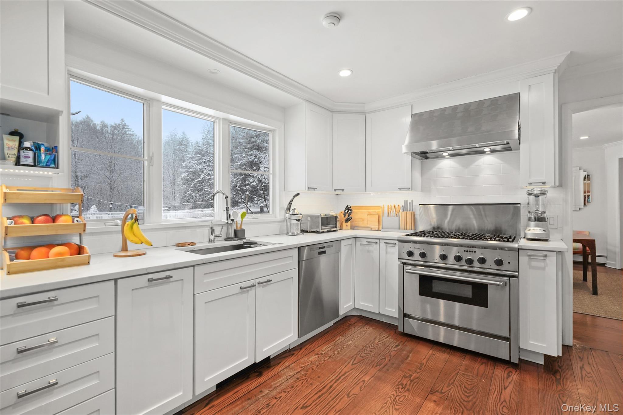 22 Long Meadow Road Bedford, NY 10506 - Photo 10 of 22