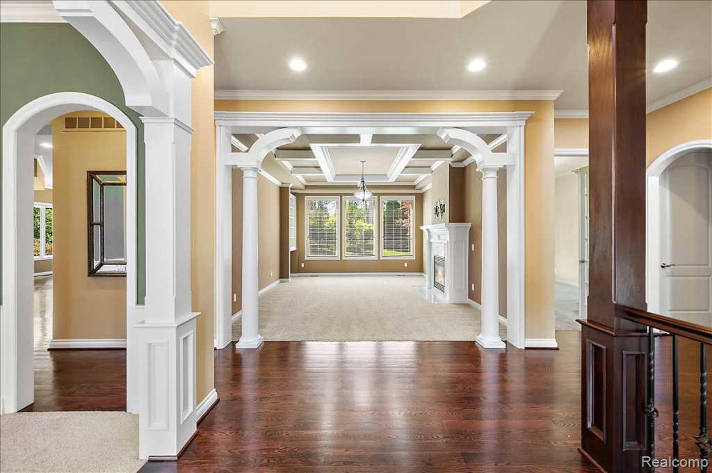 2885 Ambleside Court Rochester, MI 48306 - Photo 12 of 48