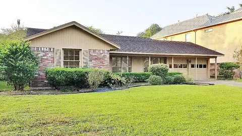 $429,000 | 5135 Darnell Street, Houston, TX 77096