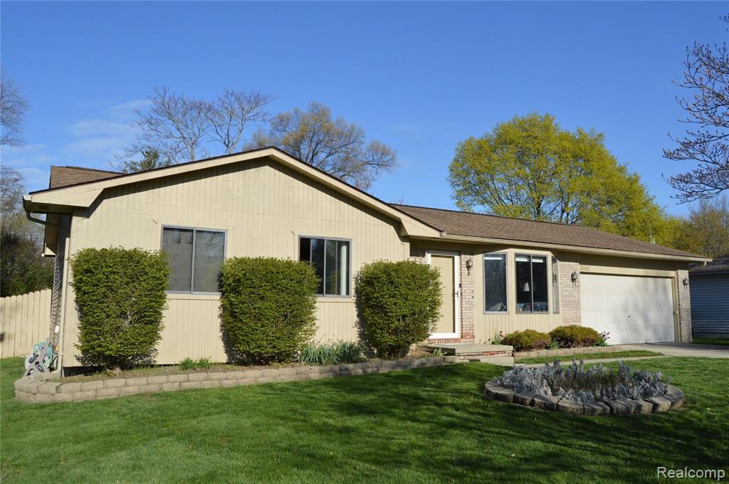 3312 Hessel Avenue Rochester Hills, MI 48307 - Photo 1 of 25