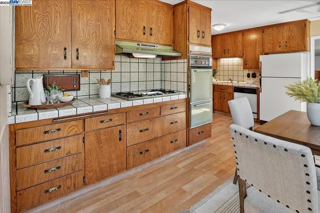 $799,000 | 2027 Pacific Avenue, San Leandro, CA 94577