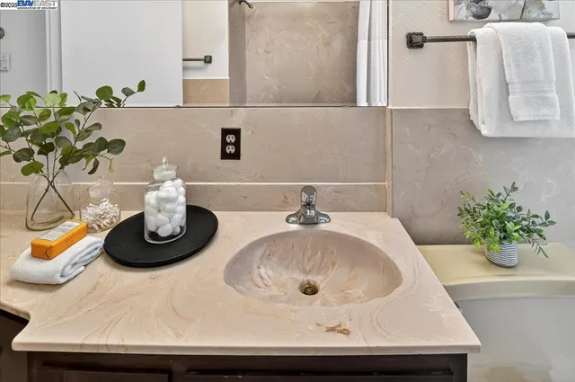 $799,000 | 2027 Pacific Avenue, San Leandro, CA 94577