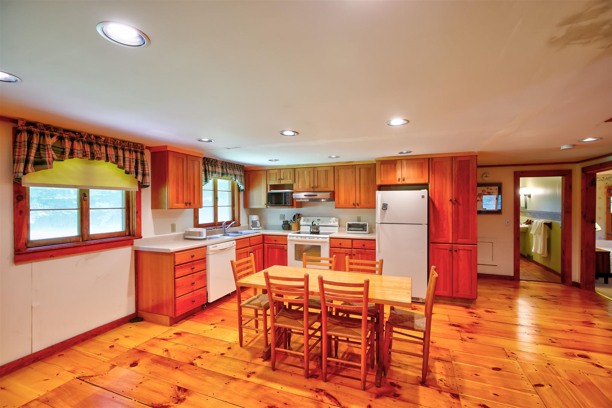 3674 Mountain Road Stowe, VT 05672 - Photo 2 of 28 Gallery Image 2